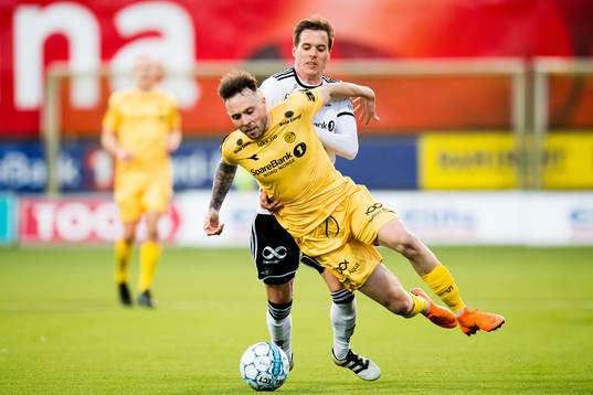 José Ángel of Bodø/Glimt and Anders Konradsen of