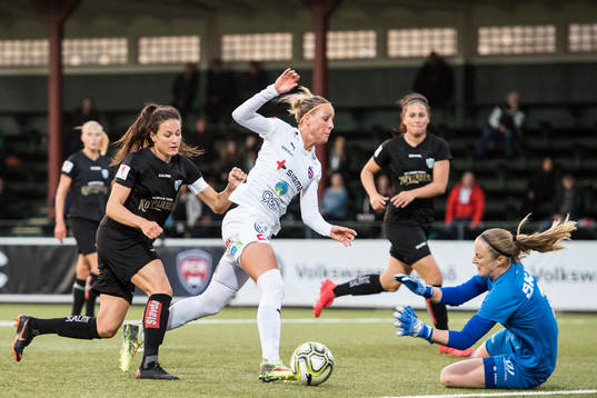 Rosengårds Sanne Troelsgaard Nielsen mot Göteborgs Beata