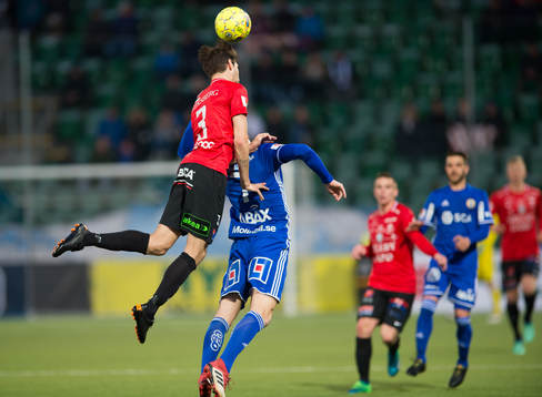 Trelleborgs Sebastian Ohlsson i nickduell med Sundsvalls