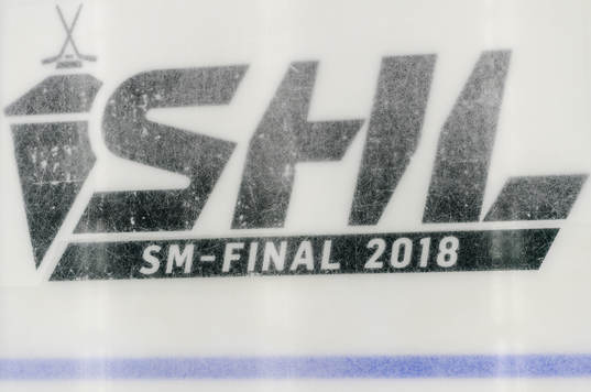 Finallogga på isen före final 1 i SM-slutspelet i