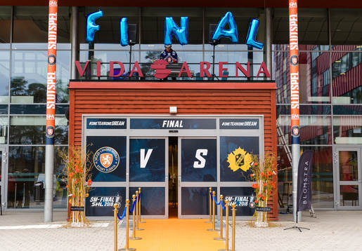 Huvudentré till Vida arena före final 1 i SM-slutspelet i