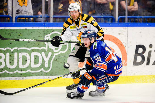 Skellefteås Michael Kostka och Växjös Tuomas Kiiskinen