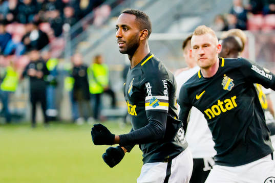 s Henok Goitom gör 1-1 och jublar