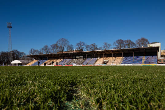 Gräsmattan på Studenternas IP innan fotbollsmatchen i