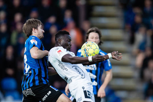 Häckens Alhassan Kamara och Sirius Jesper Arvidsson