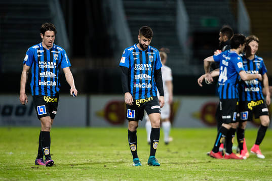 Sirius Stefano Vecchia och Omar Eddahri deppar