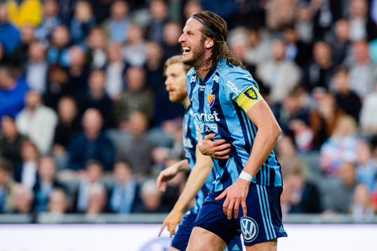 Djurgårdens Jonas Olsson har ont