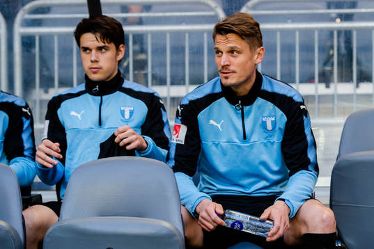 Malmö FFs Markus Rosenberg på bänken före