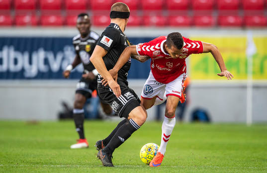Kalmars Hiago Ramiro och Östersunds Douglas Bergqvist