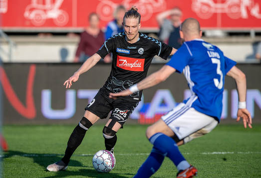 [DK=20180420: Simon Kroon (9), SønderjyskE]