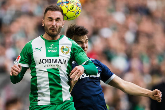 Hammarbys Muamer Tankovic i en nickduell med Norrköpings