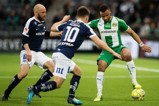 Norrköpings Daniel Sjölund och Simon Skrabb försvarar