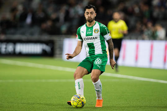 Hammarbys Jiloan Hamad med bollen