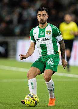 Hammarbys Jiloan Hamad med bollen