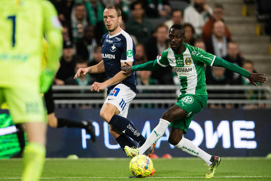 Norrköpings Jón Gudni Fjóluson och Hammarbys Pa Amat