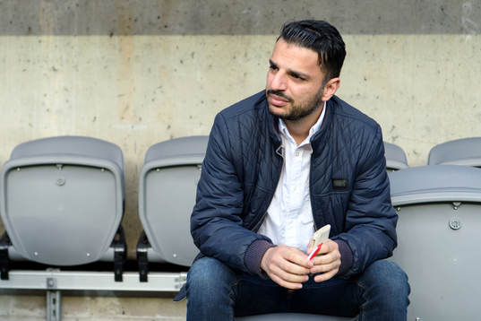 IFK Göteborgs tränare Poya Asbaghi innan fotbollsmatchen