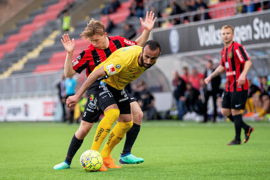 Elfsborgs Issam Jebali och Brommapojkarnas Jacob Ortmark