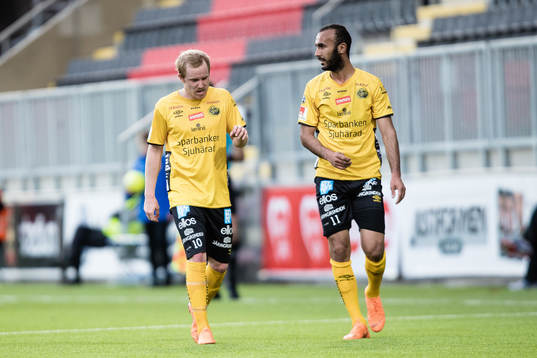 Elfsborgs Simon Lundevall och Issam Jebali deppar