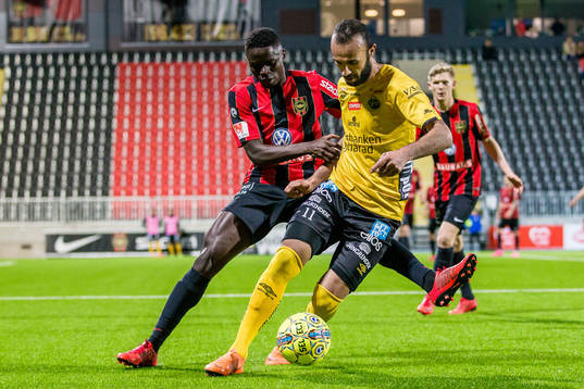Elfsborgs Issam Jebali och Brommapojkarnas David Ochieng