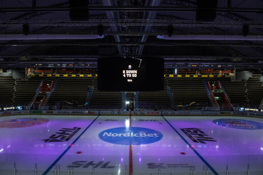 Vy från läktarplats inne i Skellefteå Kraft Arena före