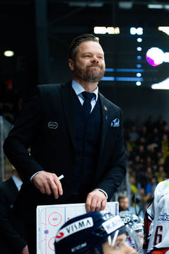 Växjös assisterande tränare Fredrik Hellgren