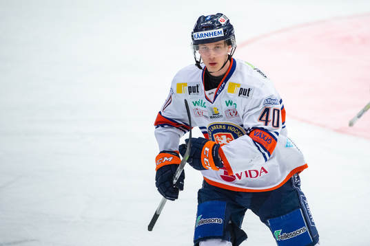Växjös Elias Pettersson jublar