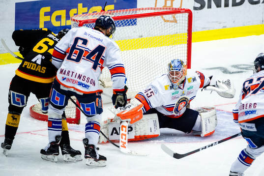 Växjös målvakt Viktor Andrén