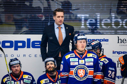 Växjös tränare Sam Hallam