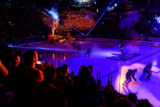 Växjös intro före final 3 i SM-slutspelet i ishockey