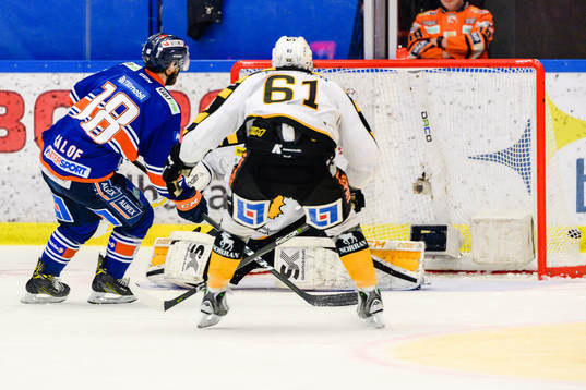 Växjös Andrew Calof göra mål 3-1