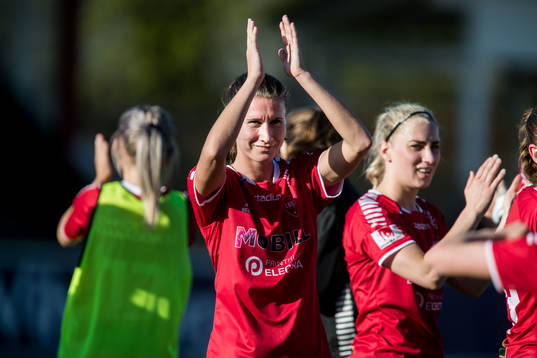Limhamn Bunkeflos Anna Eveliina Parikka tackar publiken