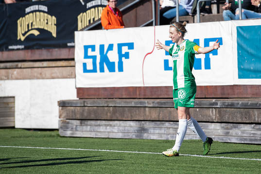 Hammarbys Olga Ekblom jublar