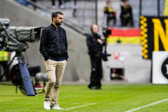 IFK Göteborgs tränare Poya Asbaghi