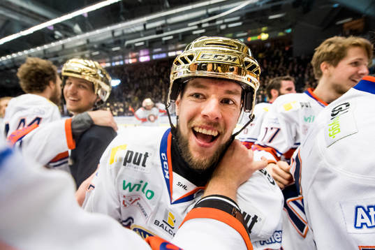 Växjös Eric Martinsson jublar