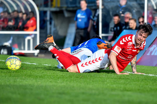 Trelleborgs Deniz Hümmet och Kalmars Melker Hallberg