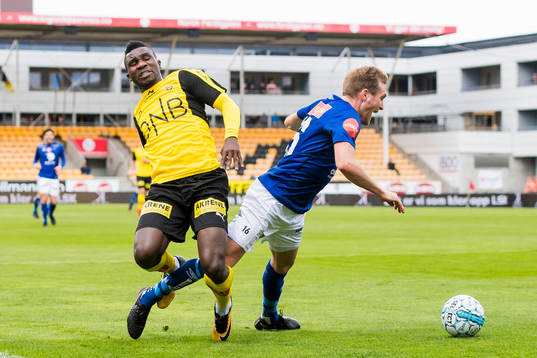 Ifeanyi Mathew of Lillestrøm and Kristoffer Løkberg of