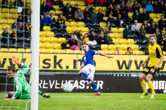 Mads Reginiussen of Ranheim scores 0-1 behind goalkeeper