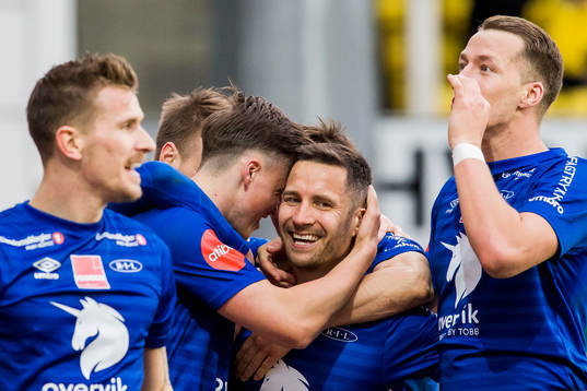 Mads Reginiussen of Ranheim celebrates with his teammates