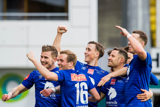 Mads Reginiussen of Ranheim celebrates with his teammates