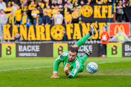 Goalkeeper Marko Maric of Lillestrøm