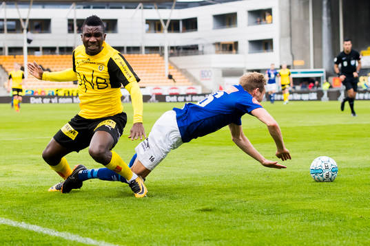 Ifeanyi Mathew of Lillestrøm and Kristoffer Løkberg of