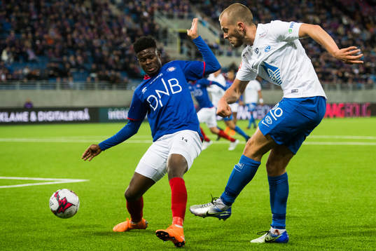 Ernest Agyiri of Vålerenga and Eirik Hestad of Molde