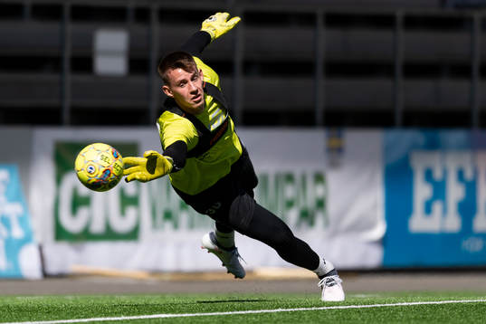 målvakt David Olsson