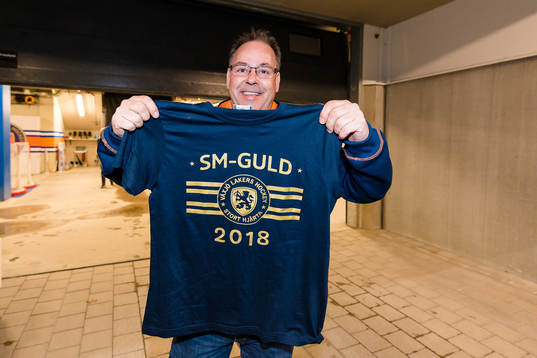 Sm-guld T-shirt när Växjö firar SM-guldet