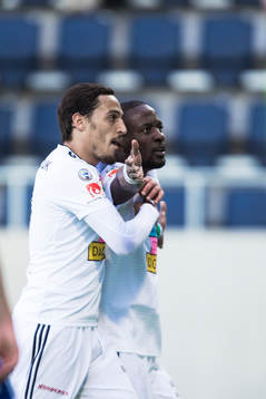 Dalkurds Mohamed Buya Turay jublar med Younes Bnou Marzouk