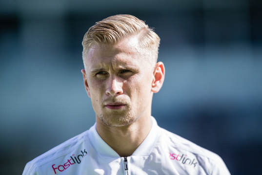 Dalkurds  Simon Strand innan fotbollsmatchen i Allsvenskan