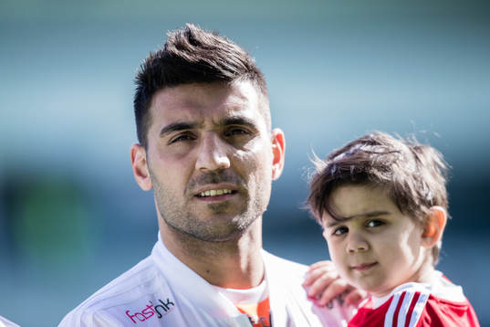 Dalkurds målvakt Abdulaziz Demircan innan fotbollsmatchen