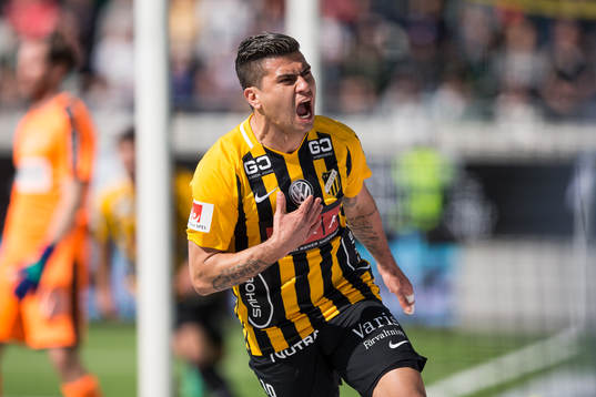 Häckens Paulinho jublar