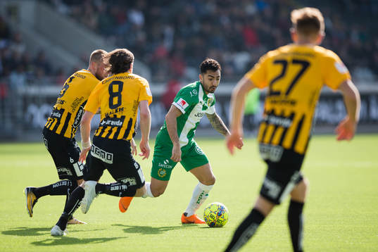 Hammarbys Jiloan Hamad mot Häckens Alexander Faltsetas och