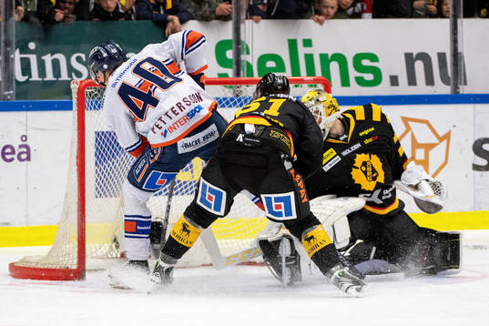 Växjös Elias Pettersson gör 0-1